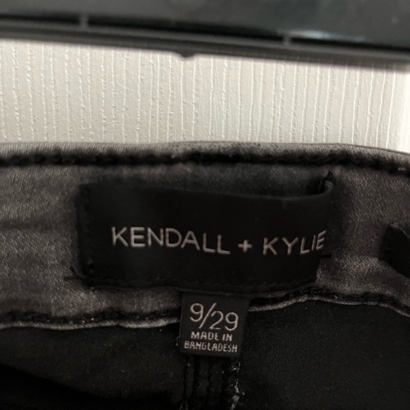 Kendall & Kylie Gray Skinny Jeans Sleek Fit - Picture 2 of 2